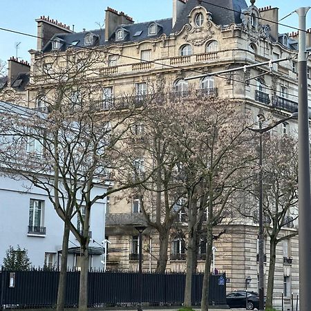 Prestige A Paris Luxe, Calme Et Proche Tour Eiffel Et Champs-Elysees Luaran gambar