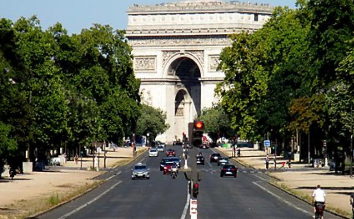 Prestige A Paris Luxe, Calme Et Proche Tour Eiffel Et Champs-Elysees Luaran gambar