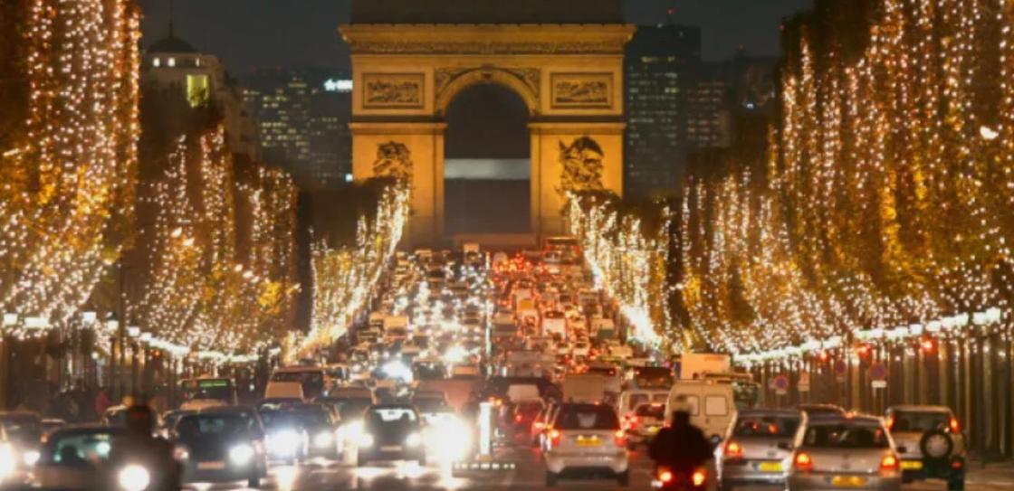 Prestige A Paris Luxe, Calme Et Proche Tour Eiffel Et Champs-Elysees Luaran gambar